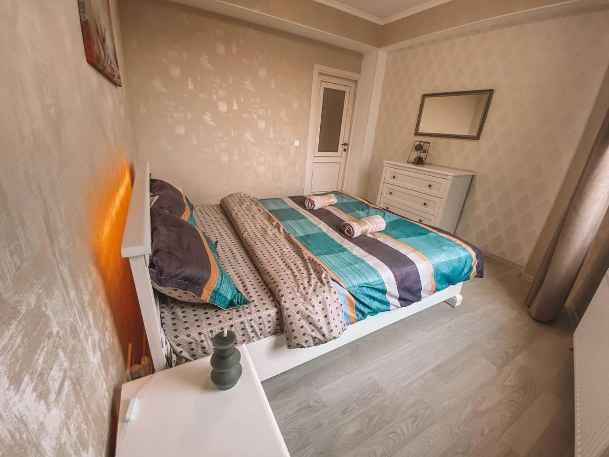Luxury Sky Apartment Kischinau Exterior foto