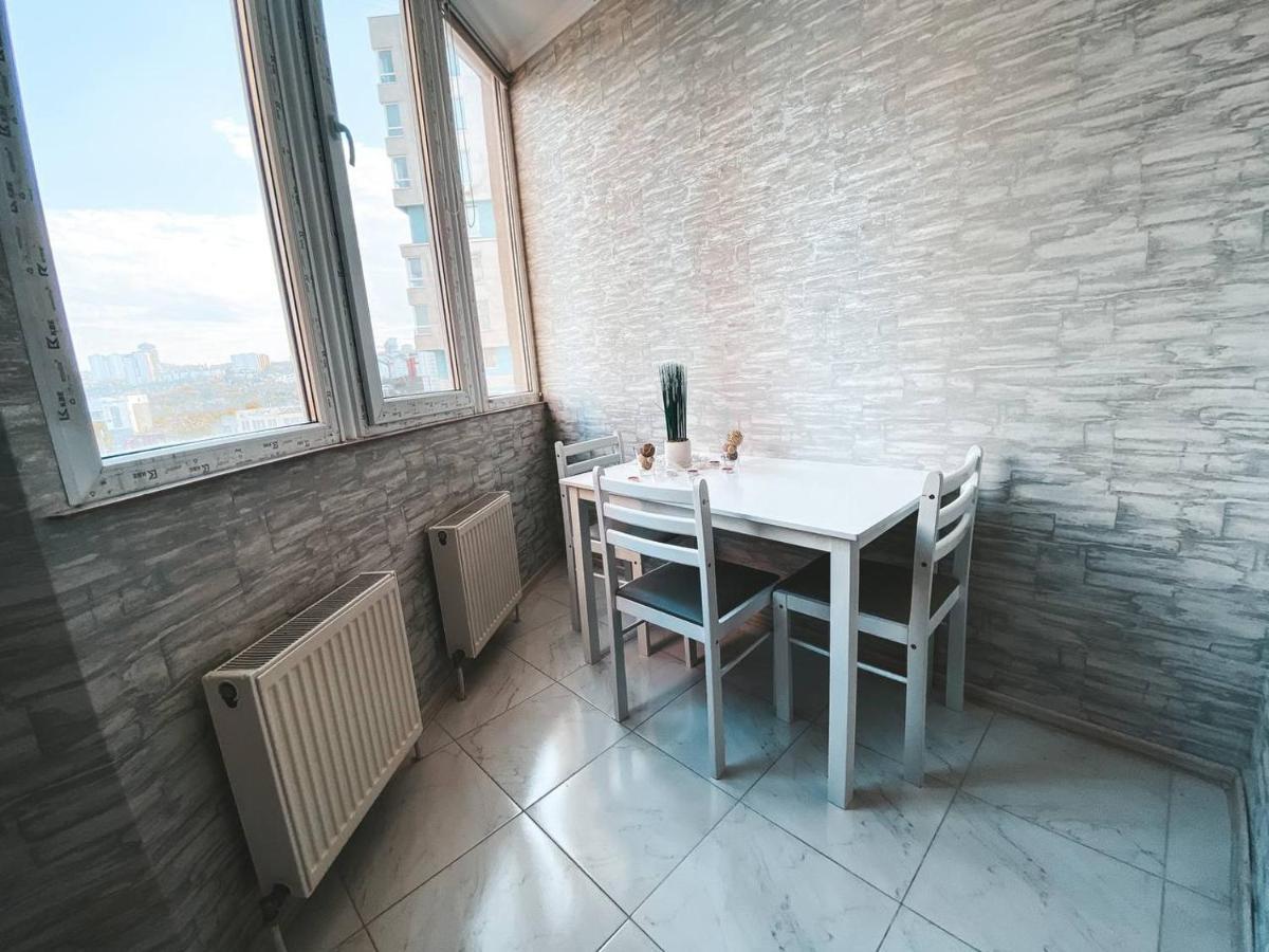 Luxury Sky Apartment Kischinau Exterior foto